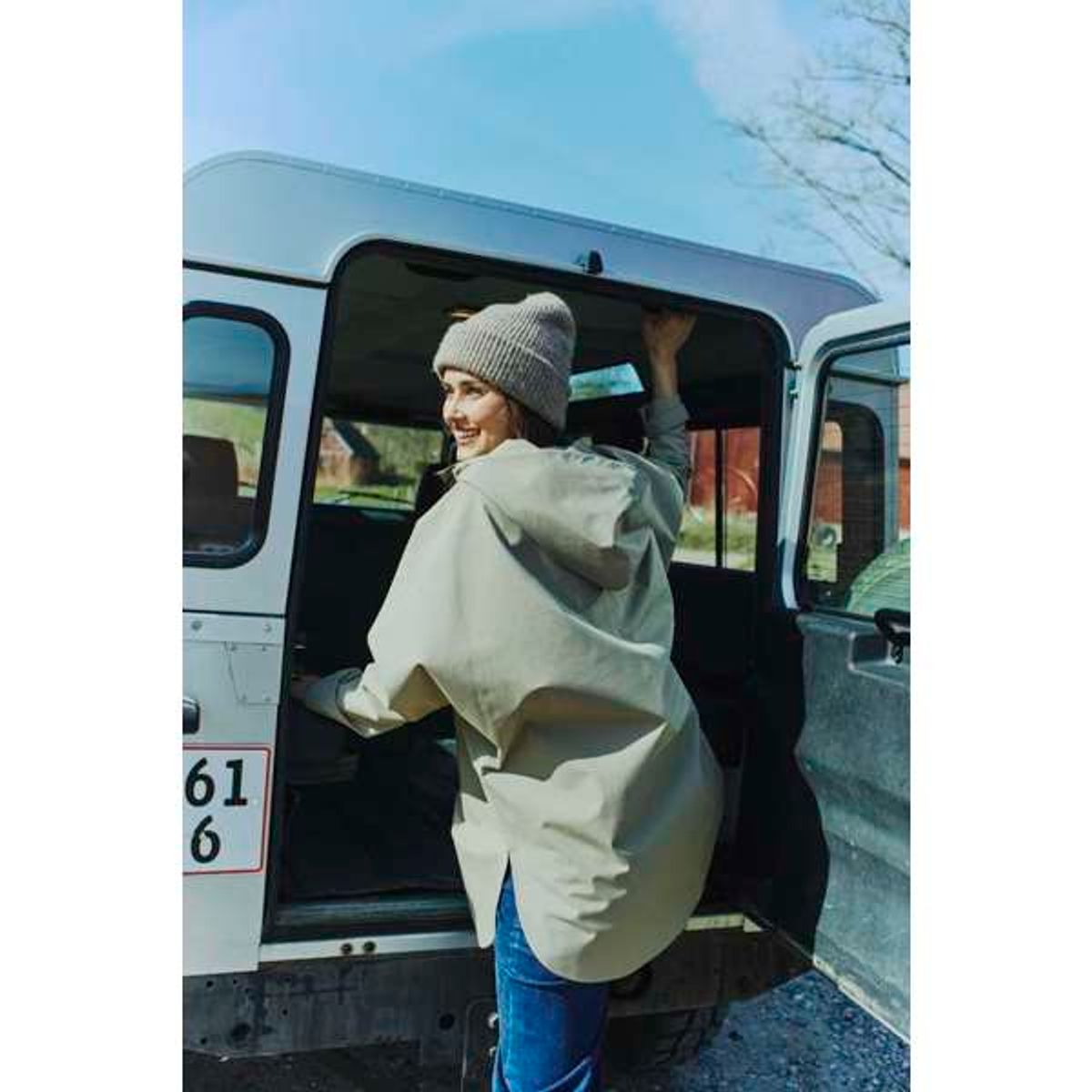 FQMOW-PONCHO silver mink